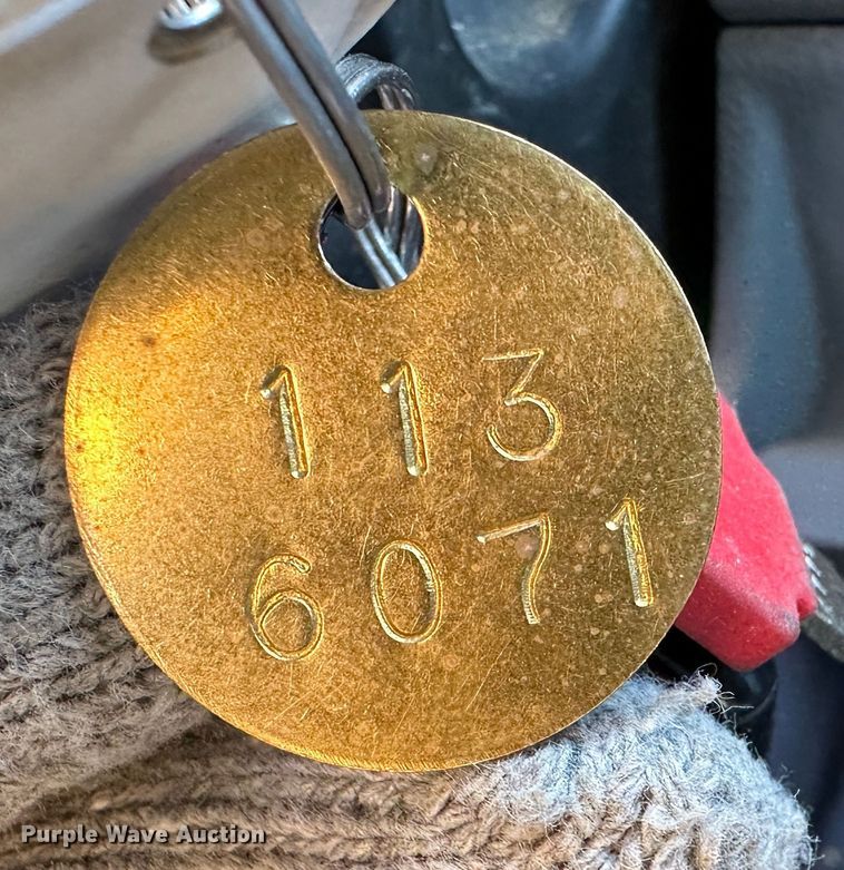 image for item LT9059 2011 Ford F250 Super Duty  pickup truck