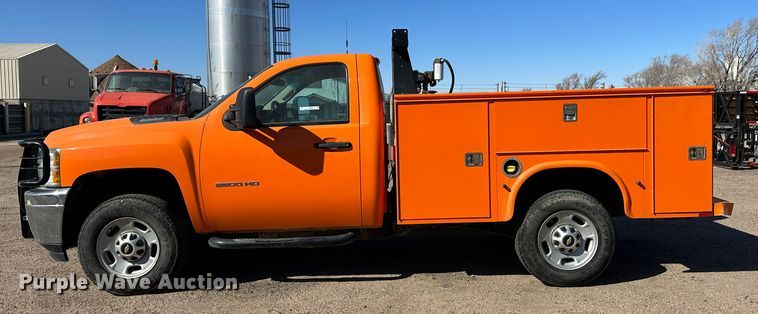 image for item LT9060 2012 Chevrolet Silverado 2500HD  utility bed pickup truck