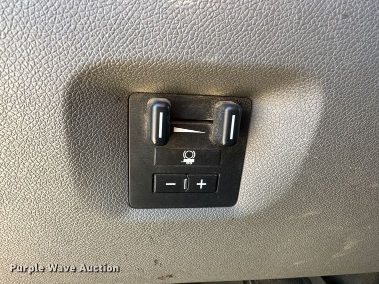 image for item LT9060 2012 Chevrolet Silverado 2500HD  utility bed pickup truck