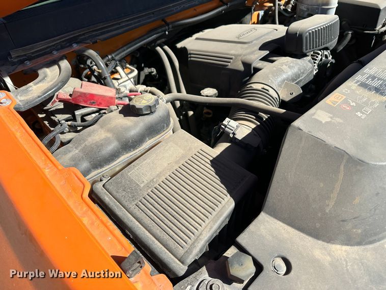 image for item LT9060 2012 Chevrolet Silverado 2500HD  utility bed pickup truck