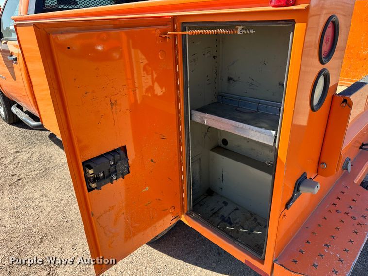 image for item LT9060 2012 Chevrolet Silverado 2500HD  utility bed pickup truck