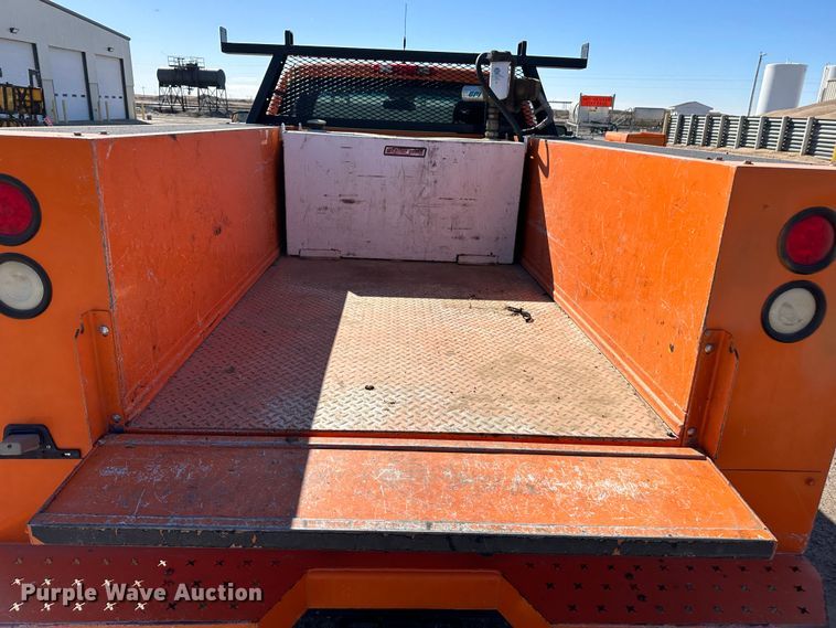 image for item LT9060 2012 Chevrolet Silverado 2500HD  utility bed pickup truck