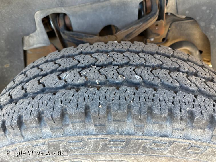 image for item LT9060 2012 Chevrolet Silverado 2500HD  utility bed pickup truck