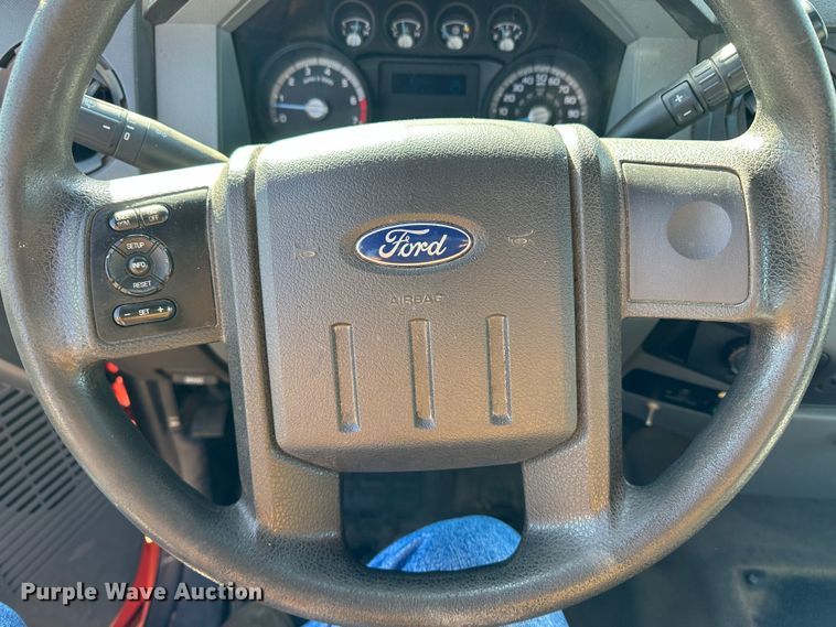 image for item LT9061 2011 Ford F250 Super Duty  pickup truck