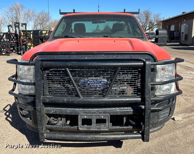 image for item LT9062 2011 Ford F250 Super Duty  utility bed pickup truck