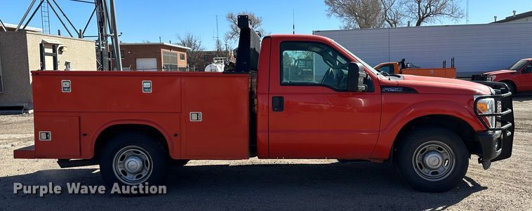 image for item LT9062 2011 Ford F250 Super Duty  utility bed pickup truck