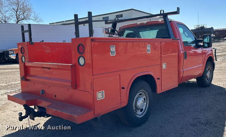 image for item LT9062 2011 Ford F250 Super Duty  utility bed pickup truck