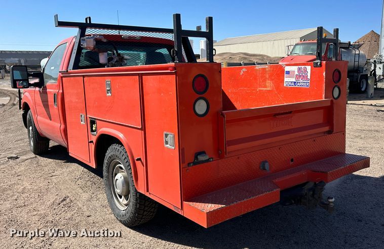 image for item LT9062 2011 Ford F250 Super Duty  utility bed pickup truck