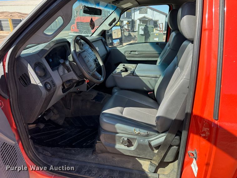 image for item LT9062 2011 Ford F250 Super Duty  utility bed pickup truck