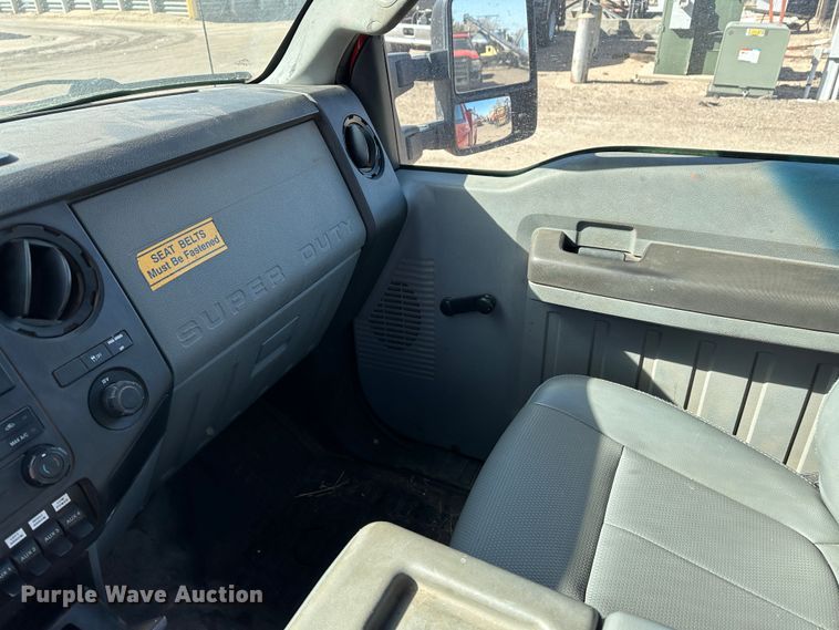 image for item LT9062 2011 Ford F250 Super Duty  utility bed pickup truck