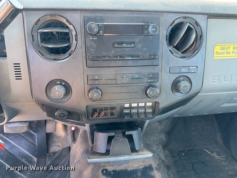 image for item LT9062 2011 Ford F250 Super Duty  utility bed pickup truck