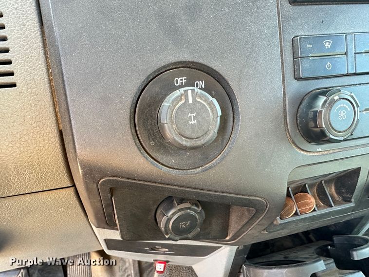 image for item LT9062 2011 Ford F250 Super Duty  utility bed pickup truck