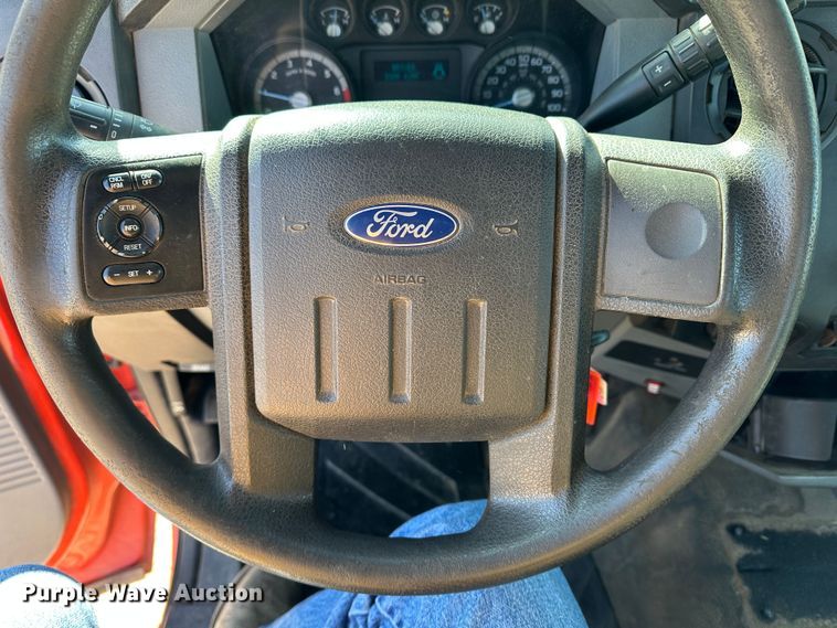 image for item LT9062 2011 Ford F250 Super Duty  utility bed pickup truck