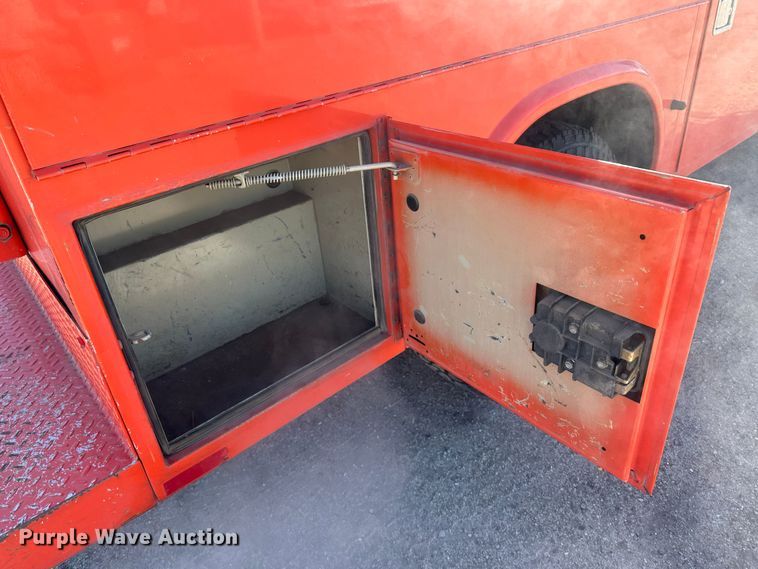 image for item LT9062 2011 Ford F250 Super Duty  utility bed pickup truck