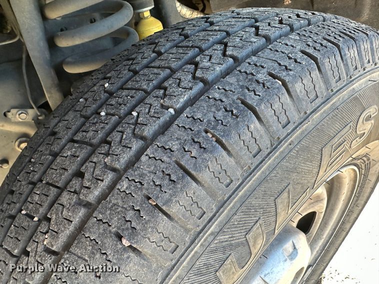 image for item LT9062 2011 Ford F250 Super Duty  utility bed pickup truck