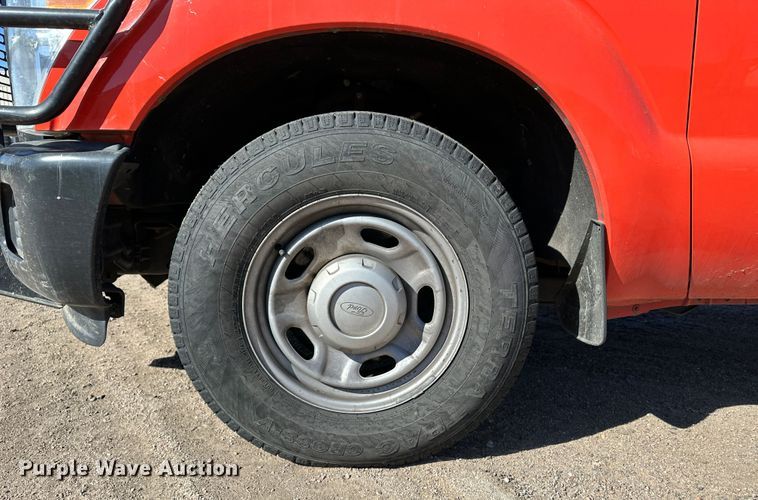 image for item LT9062 2011 Ford F250 Super Duty  utility bed pickup truck