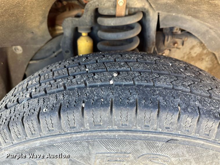 image for item LT9062 2011 Ford F250 Super Duty  utility bed pickup truck