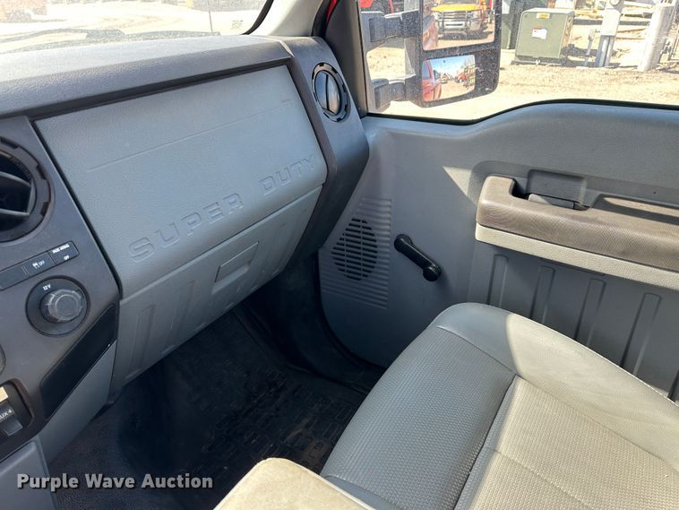 image for item LT9063 2011 Ford F250 Super Duty  pickup truck