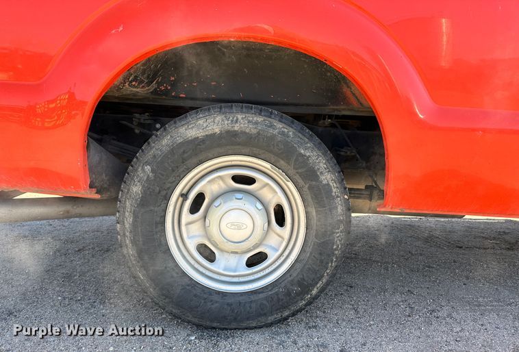 image for item LT9063 2011 Ford F250 Super Duty  pickup truck