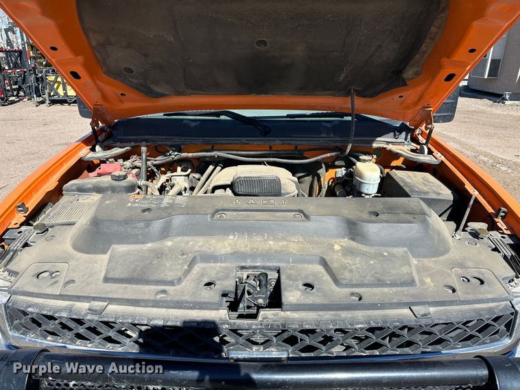 image for item LT9064 2012 Chevrolet Silverado 2500HD  utility bed pickup truck