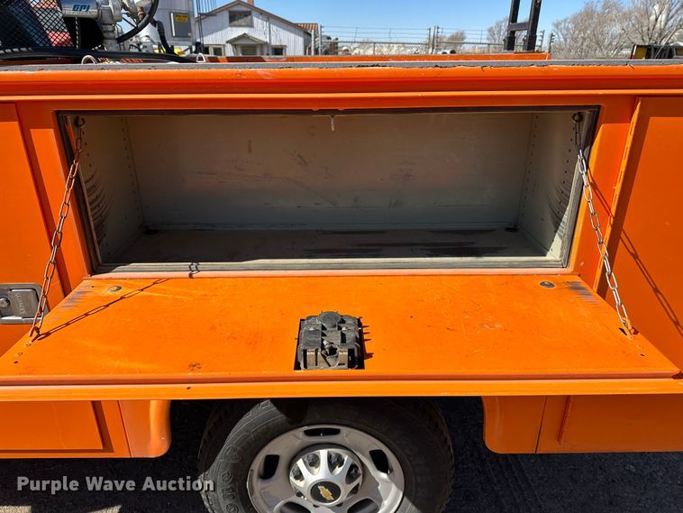 image for item LT9064 2012 Chevrolet Silverado 2500HD  utility bed pickup truck