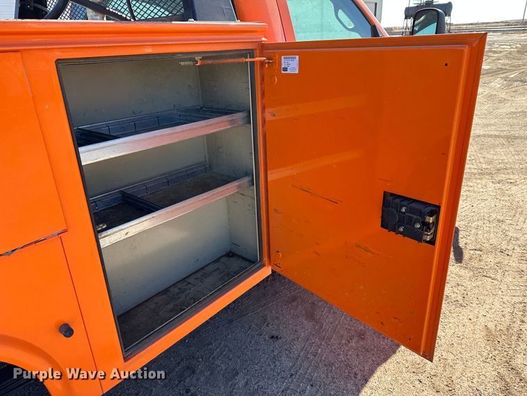 image for item LT9064 2012 Chevrolet Silverado 2500HD  utility bed pickup truck