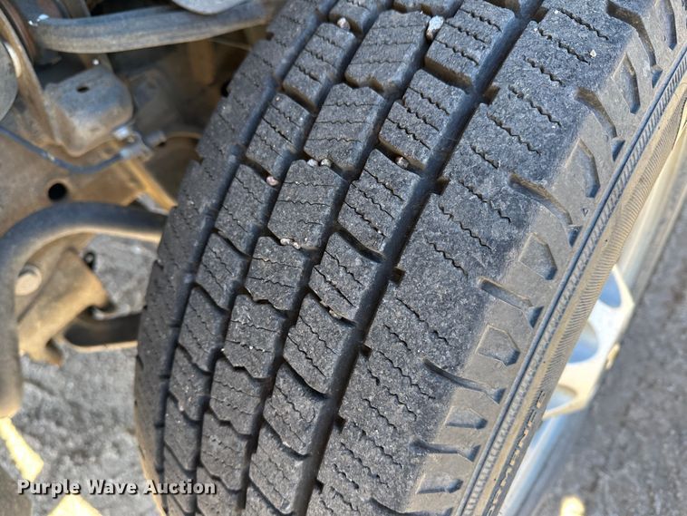 image for item LT9064 2012 Chevrolet Silverado 2500HD  utility bed pickup truck