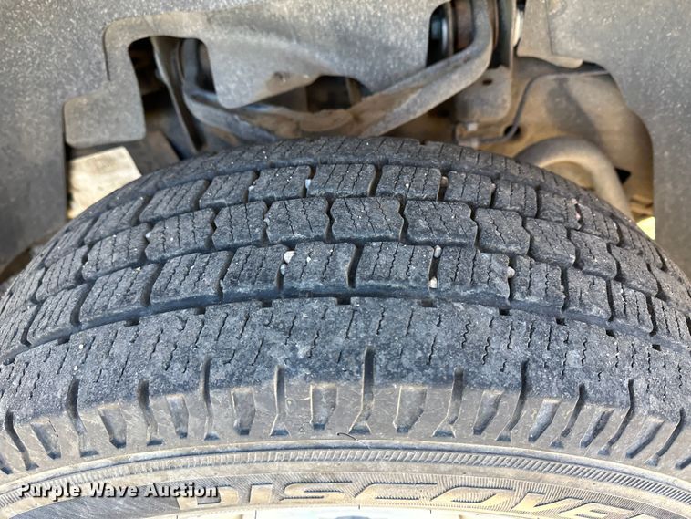 image for item LT9064 2012 Chevrolet Silverado 2500HD  utility bed pickup truck