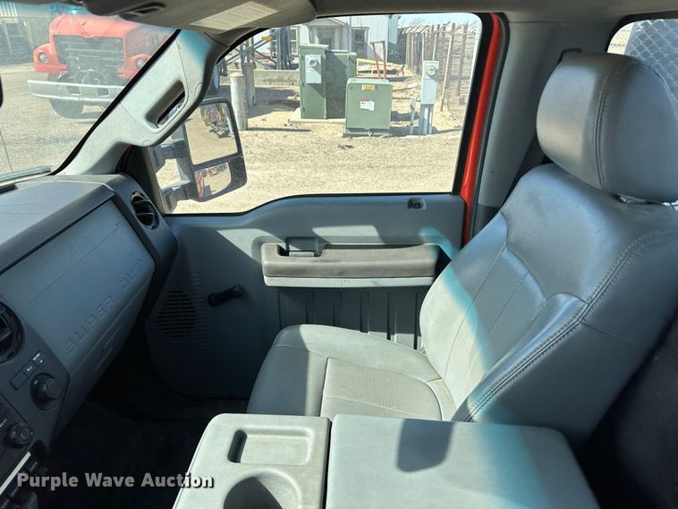 image for item LT9065 2011 Ford F250 Super Duty  pickup truck