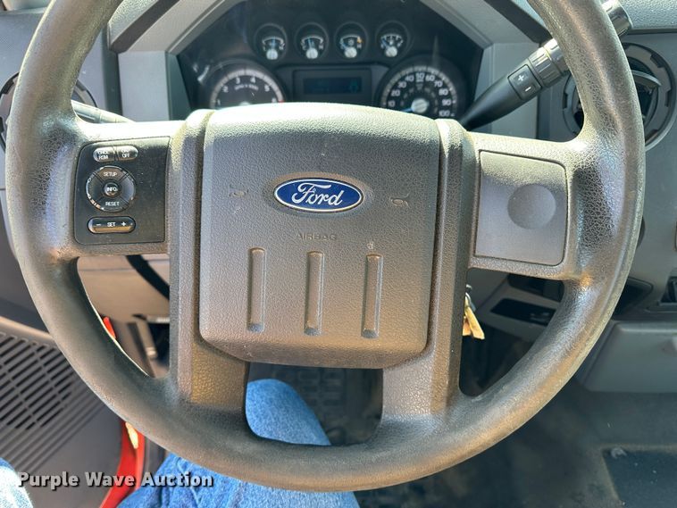 image for item LT9065 2011 Ford F250 Super Duty  pickup truck