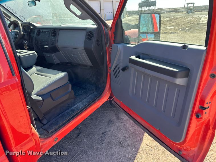 image for item LT9065 2011 Ford F250 Super Duty  pickup truck