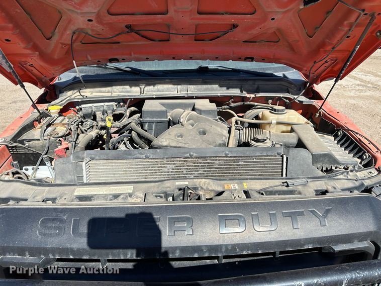 image for item LT9065 2011 Ford F250 Super Duty  pickup truck