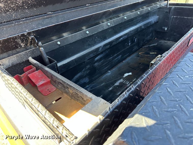 image for item LT9065 2011 Ford F250 Super Duty  pickup truck