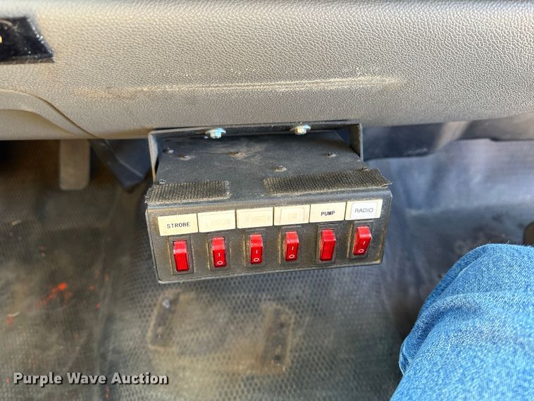 image for item LT9066 2012 Chevrolet Silverado 2500HD  utility bed pickup truck