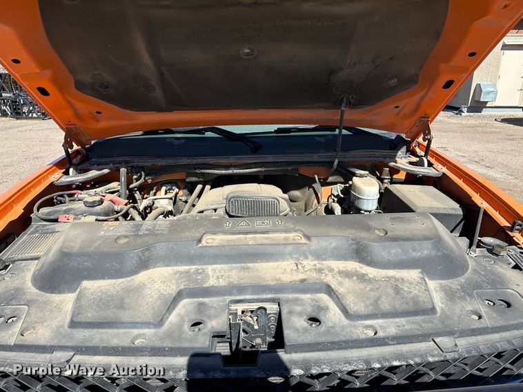 image for item LT9066 2012 Chevrolet Silverado 2500HD  utility bed pickup truck