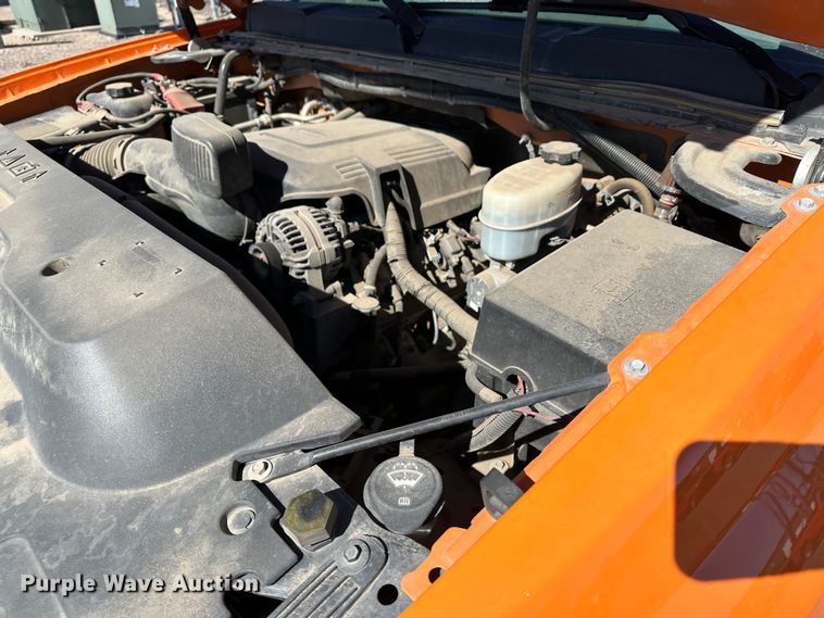 image for item LT9066 2012 Chevrolet Silverado 2500HD  utility bed pickup truck