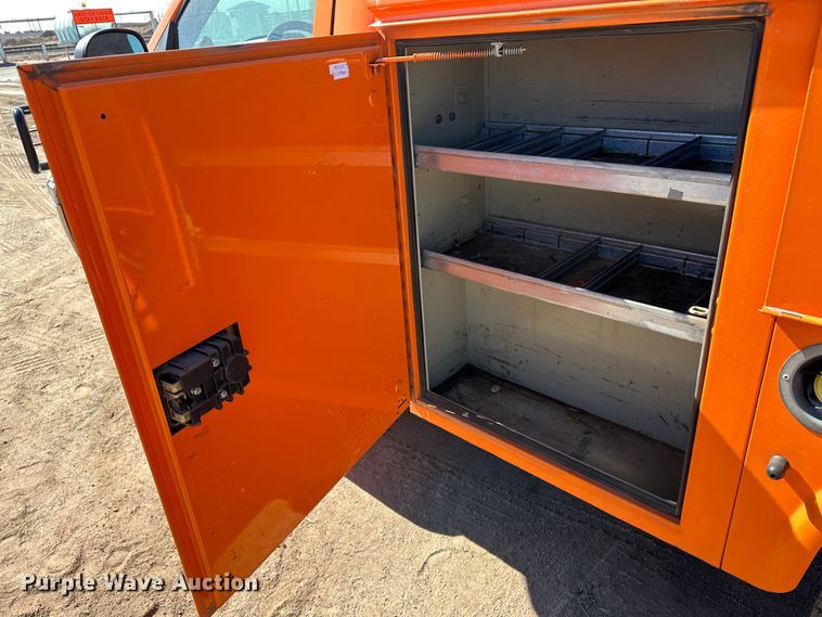 image for item LT9066 2012 Chevrolet Silverado 2500HD  utility bed pickup truck