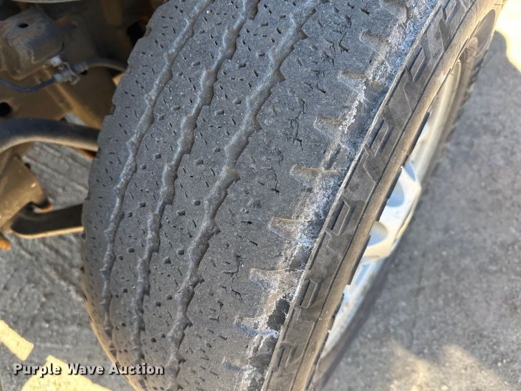 image for item LT9066 2012 Chevrolet Silverado 2500HD  utility bed pickup truck