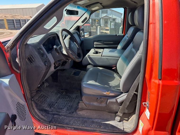 image for item LT9067 2011 Ford F250 Super Duty  pickup truck