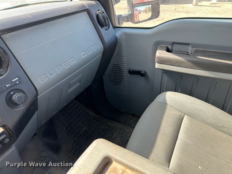 image for item LT9067 2011 Ford F250 Super Duty  pickup truck