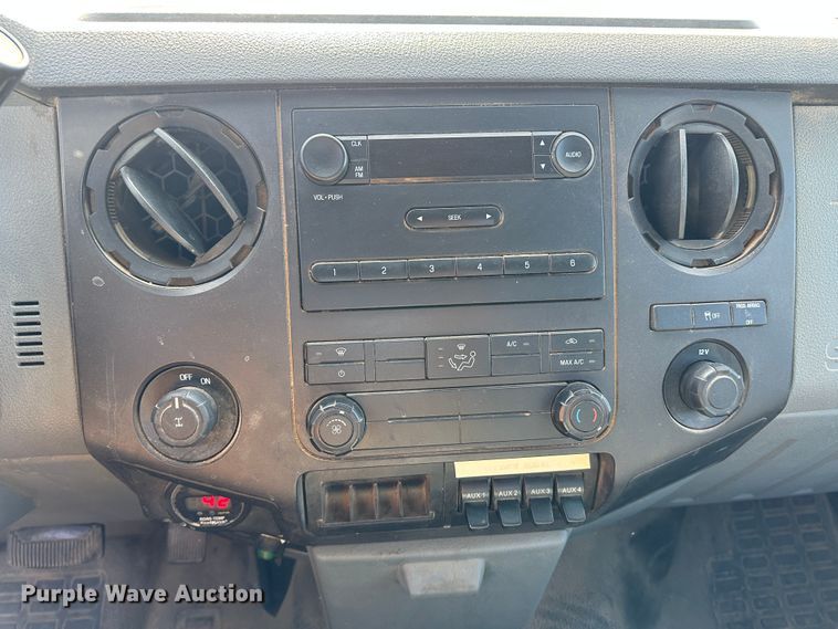 image for item LT9067 2011 Ford F250 Super Duty  pickup truck