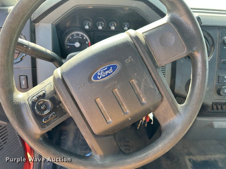 image for item LT9067 2011 Ford F250 Super Duty  pickup truck