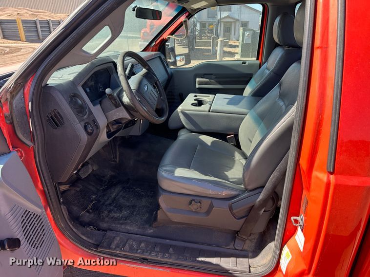 image for item LT9069 2011 Ford F250 Super Duty  pickup truck