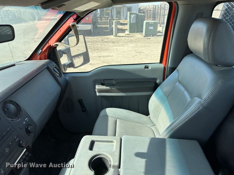 image for item LT9069 2011 Ford F250 Super Duty  pickup truck