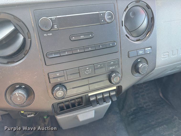 image for item LT9069 2011 Ford F250 Super Duty  pickup truck