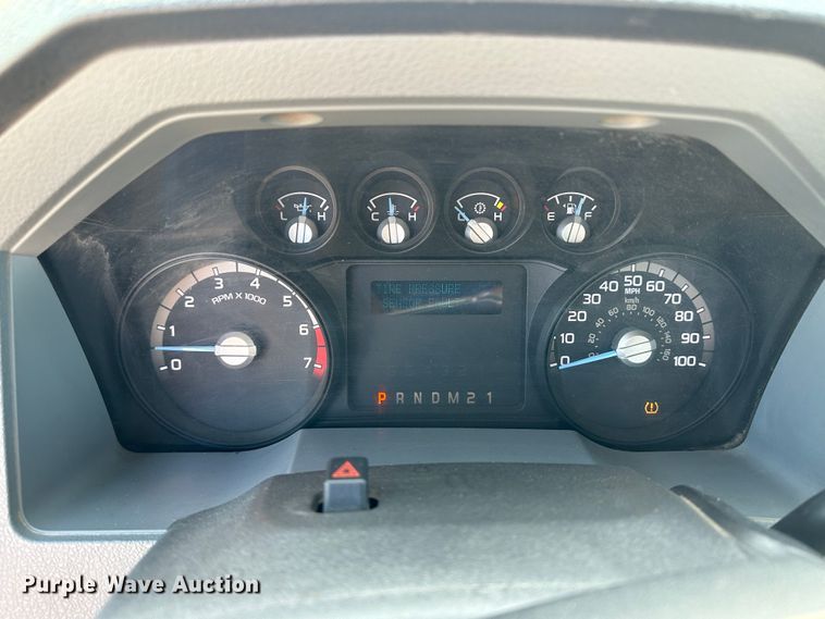 image for item LT9069 2011 Ford F250 Super Duty  pickup truck