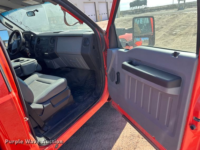 image for item LT9069 2011 Ford F250 Super Duty  pickup truck