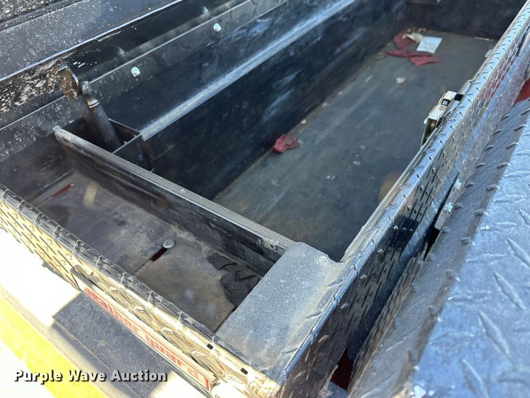 image for item LT9069 2011 Ford F250 Super Duty  pickup truck