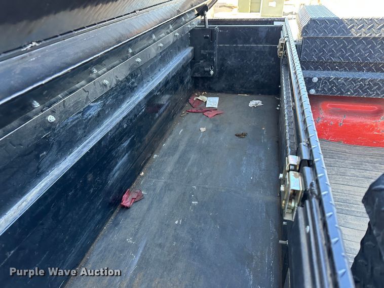 image for item LT9069 2011 Ford F250 Super Duty  pickup truck