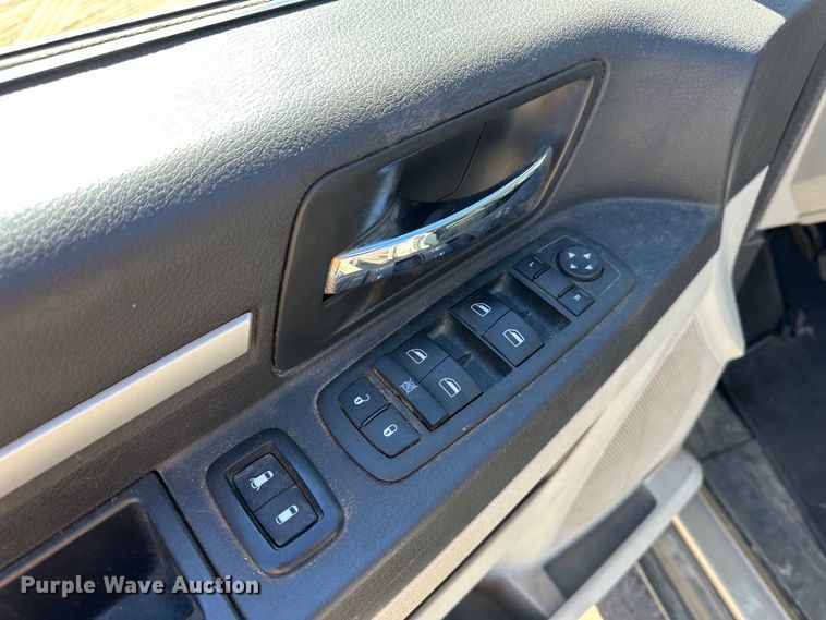 image for item LT9070 2009 Dodge Grand Caravan  van